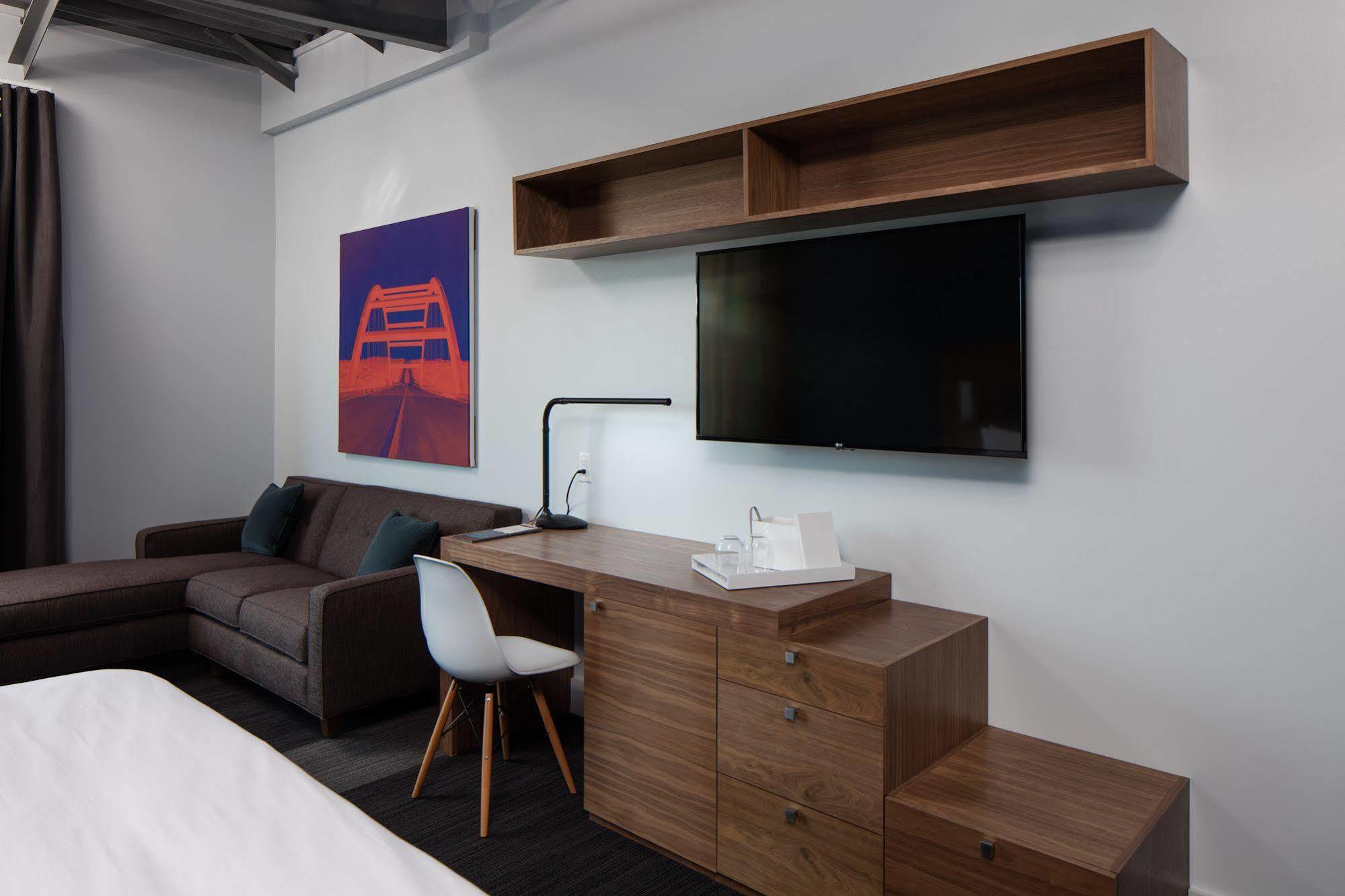 Hotel Eleven Austin Bagian luar foto