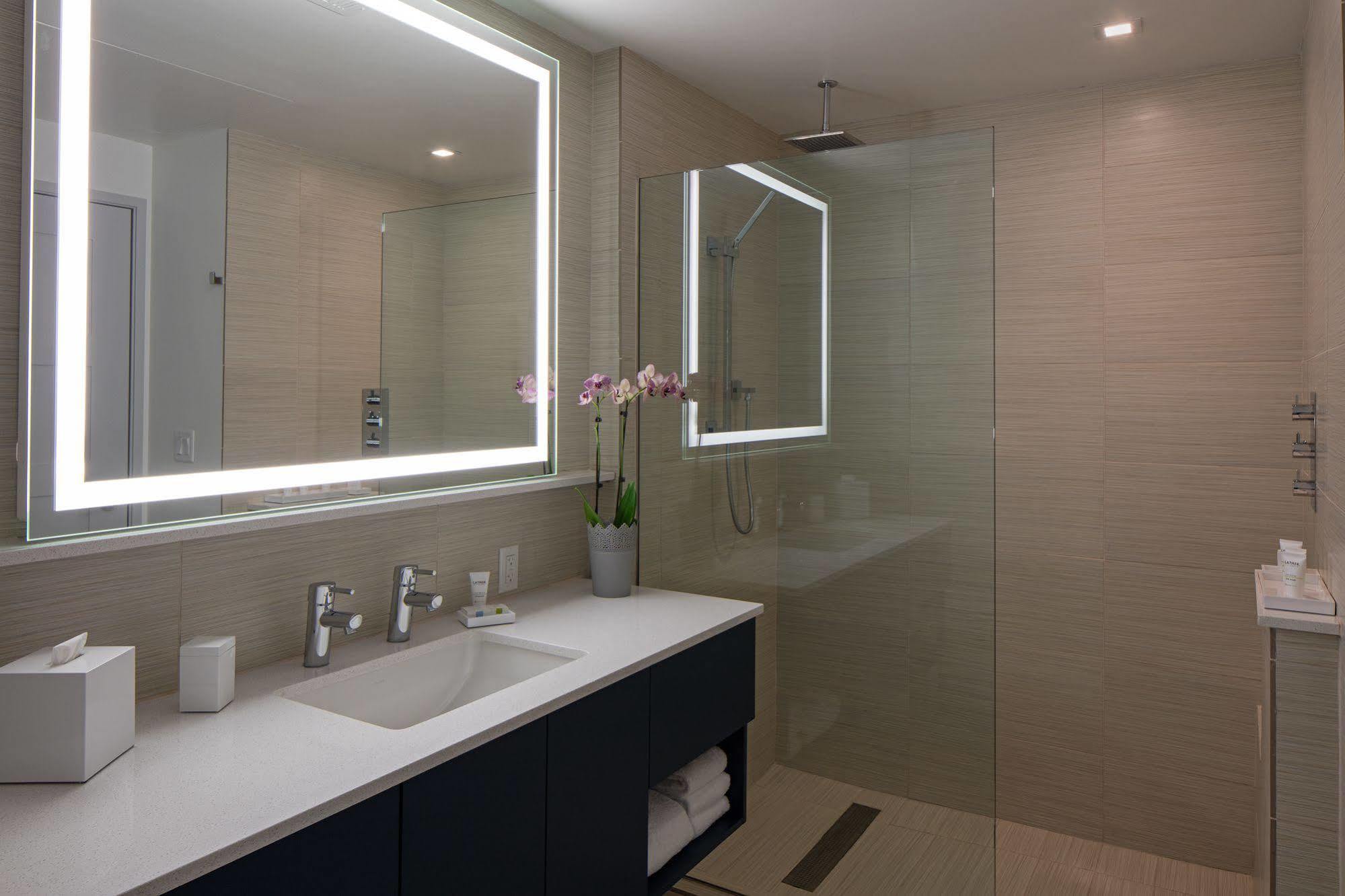 Hotel Eleven Austin Bagian luar foto
